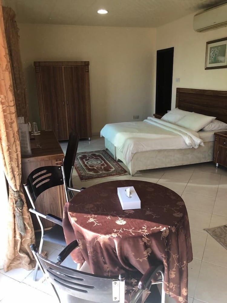 Business Room, 1 King Bed photo 2
