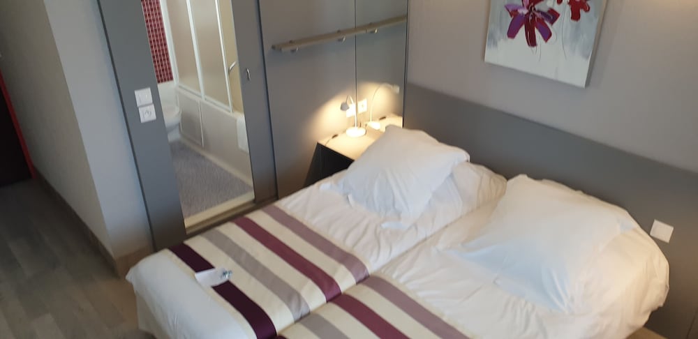 Superior Twin Room - Photo 3