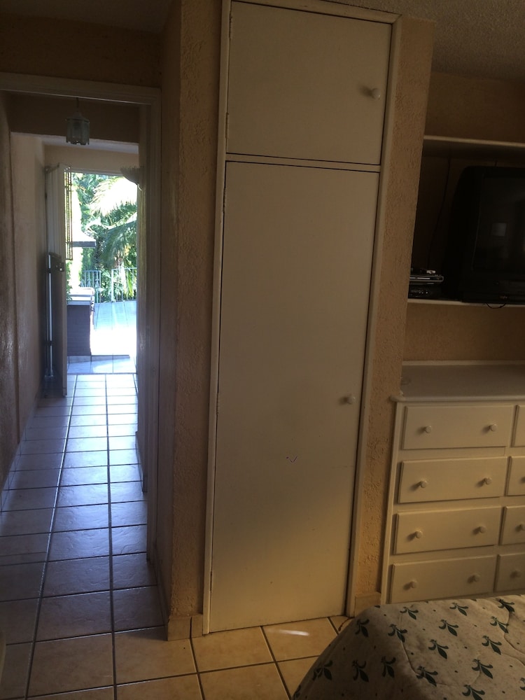 Exclusive Double Room, 1 King Bed, Private Bathroom, Tower photo 1