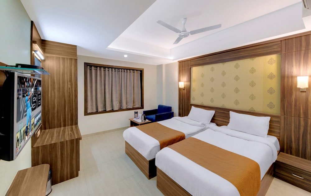 Deluxe Double or Twin Room - Photo 5
