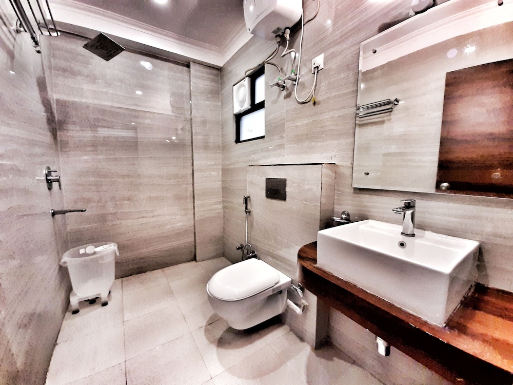 Deluxe Room - Photo 3