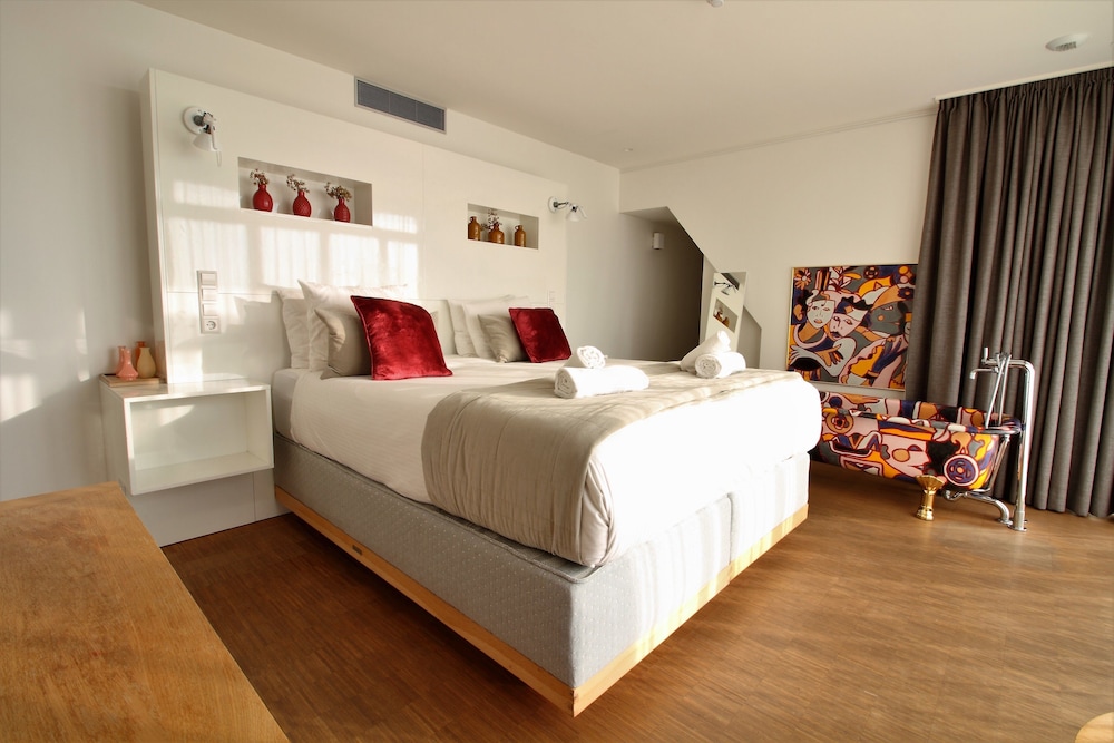 Penthouse, City View photo 1