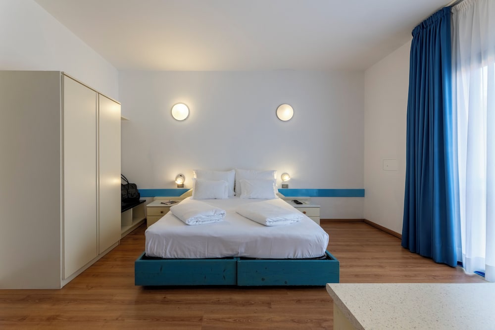 Economy Double Room photo 2