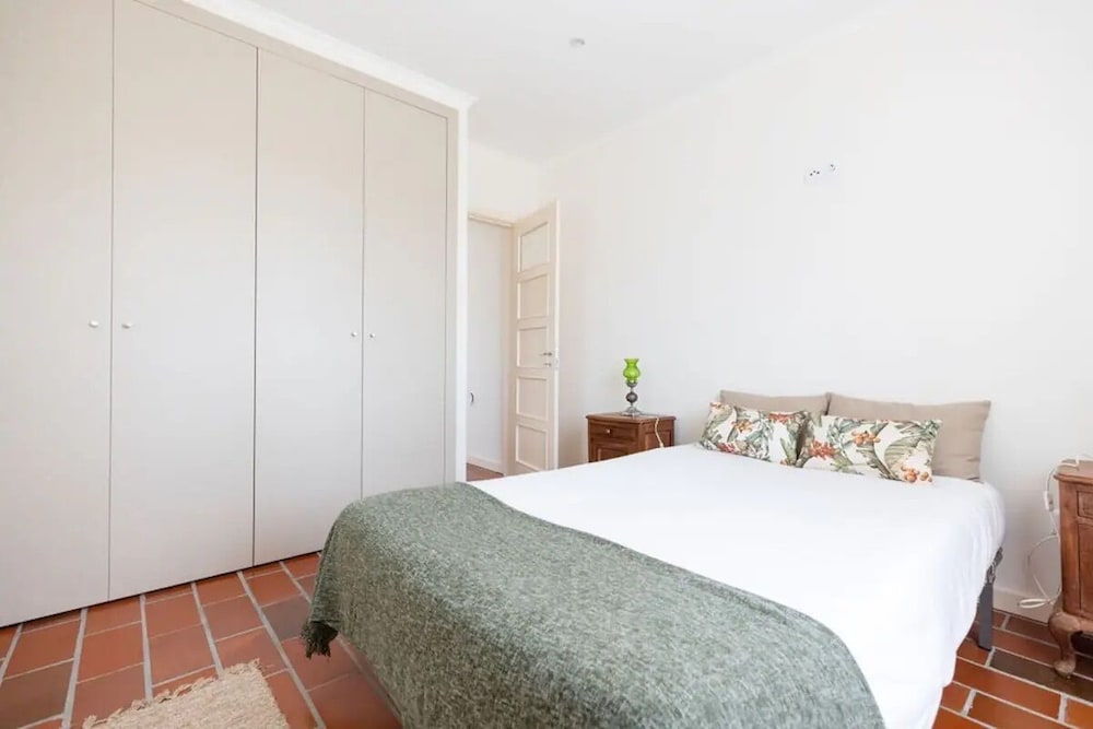 House, 2 Bedrooms