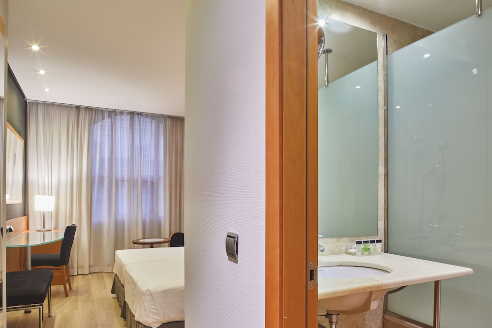 Comfort Double Or Twin Room - Photo 1