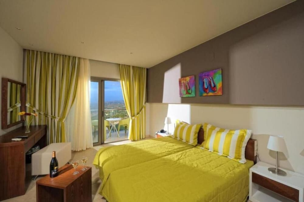 One Bedroom Villa with Private Pool and Sea View - Photo 15