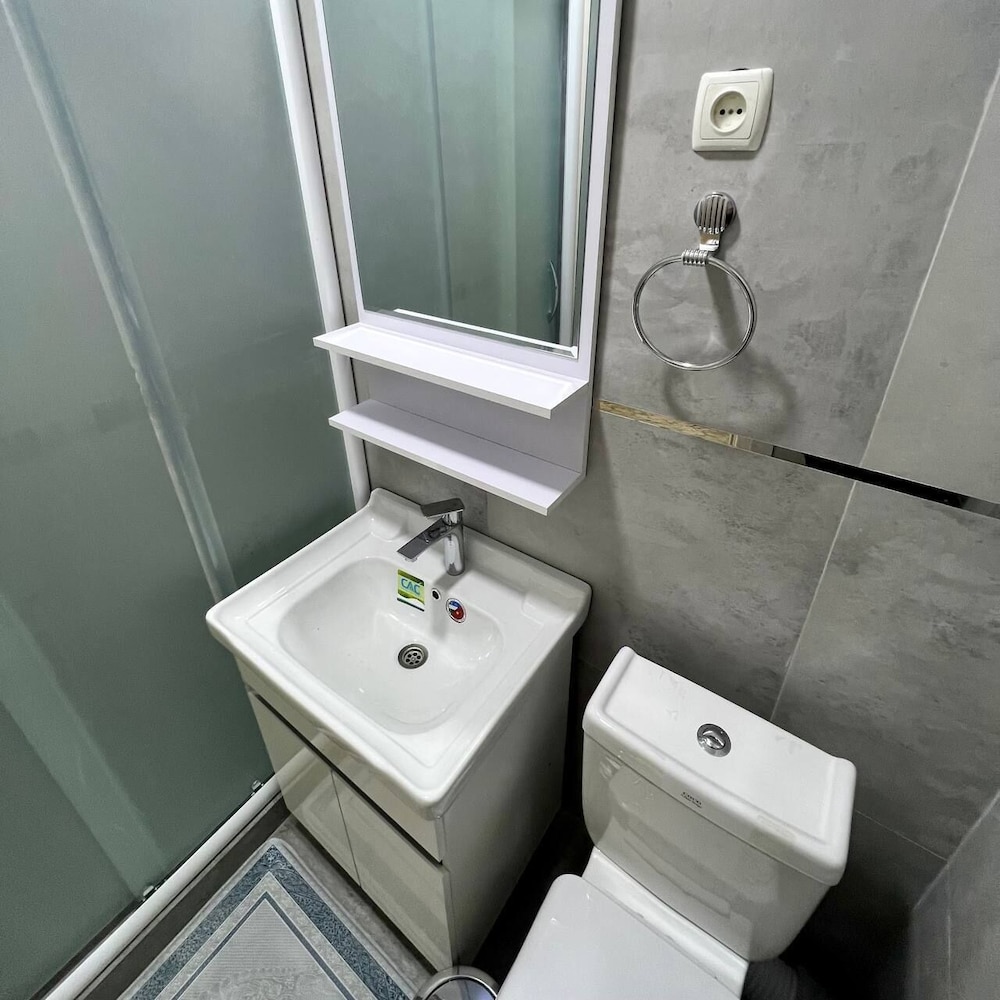 Standard Double or Twin Room - Photo 3