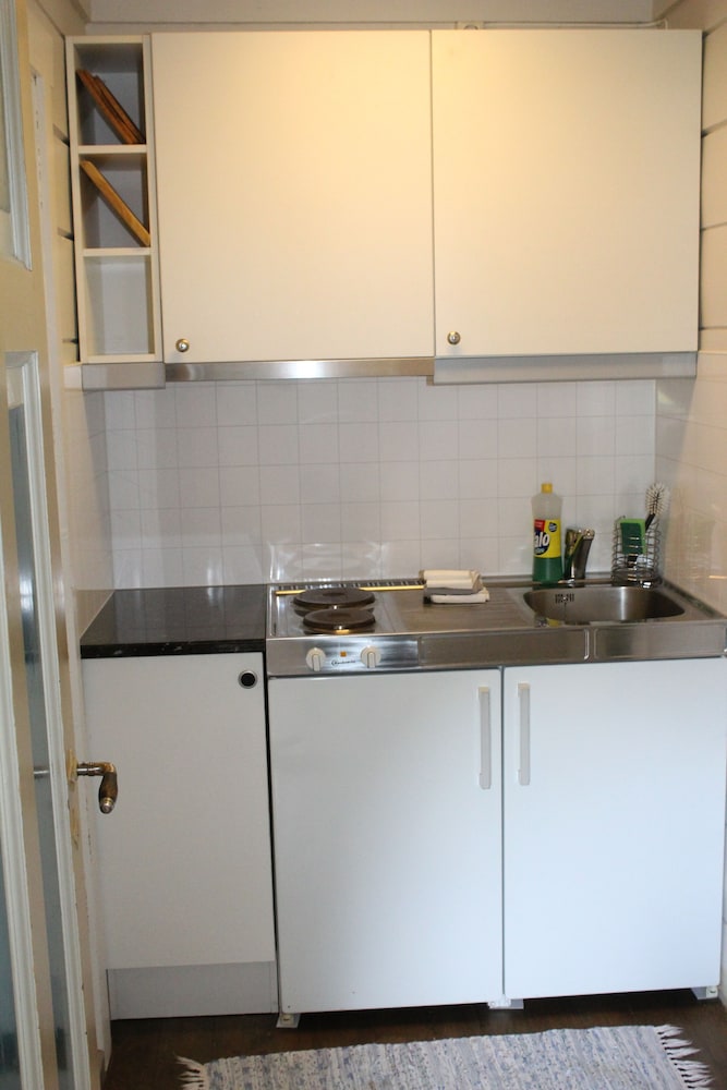 Basic Cabin (Hytte 4, Private WC, Shared Bathroom) photo 2