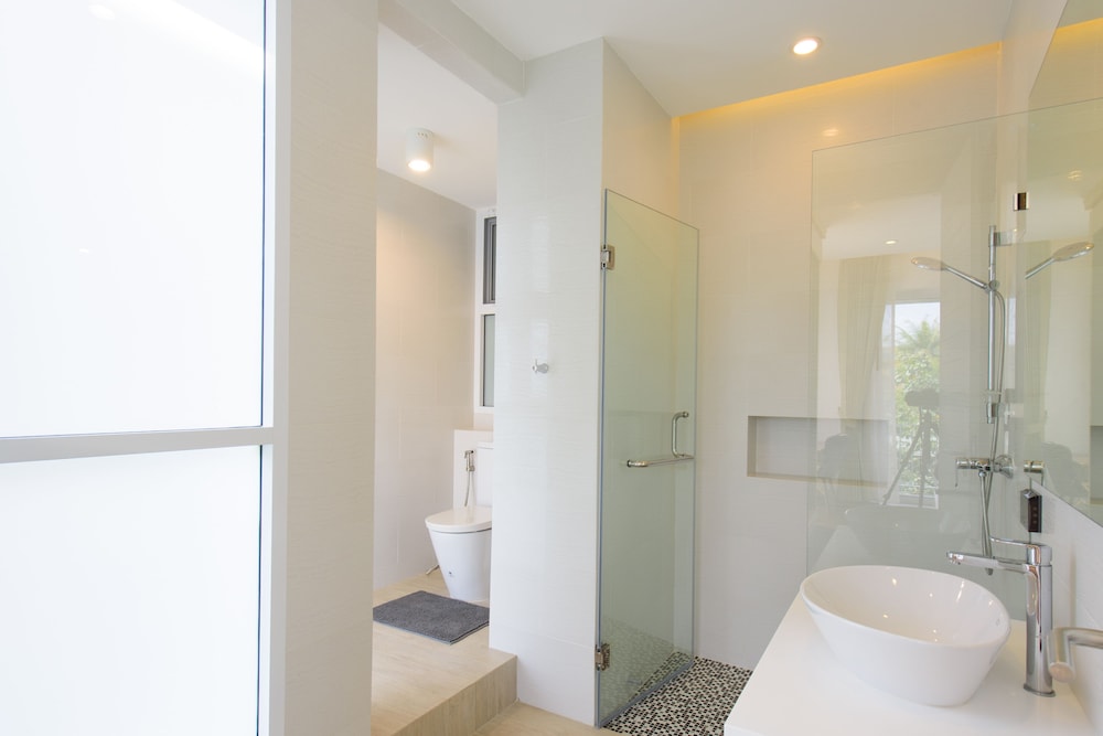 Suite with Mountain View - Photo 15