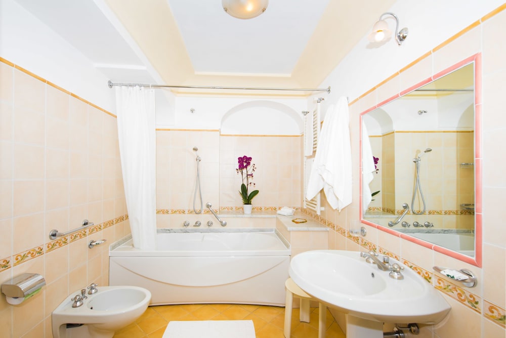 Double or Twin Room, Balcony photo 2