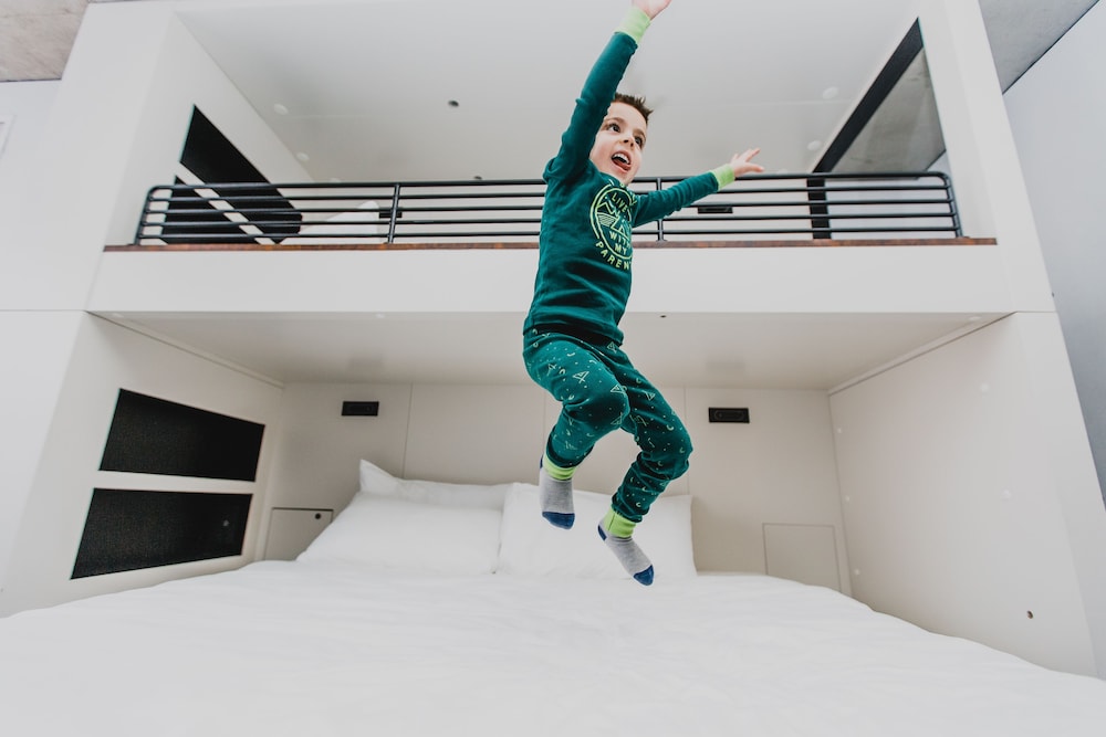 Room (Journeyman Bunk Bed)