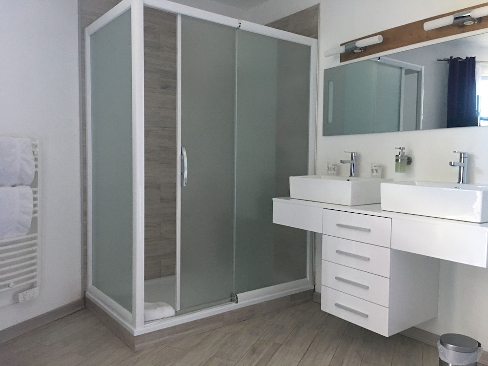 Classic Double Room (Sable) photo 2