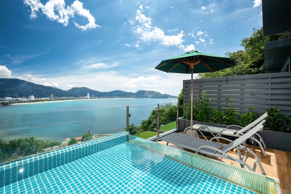 Sky Suite with Plunge Pool - Photo 4