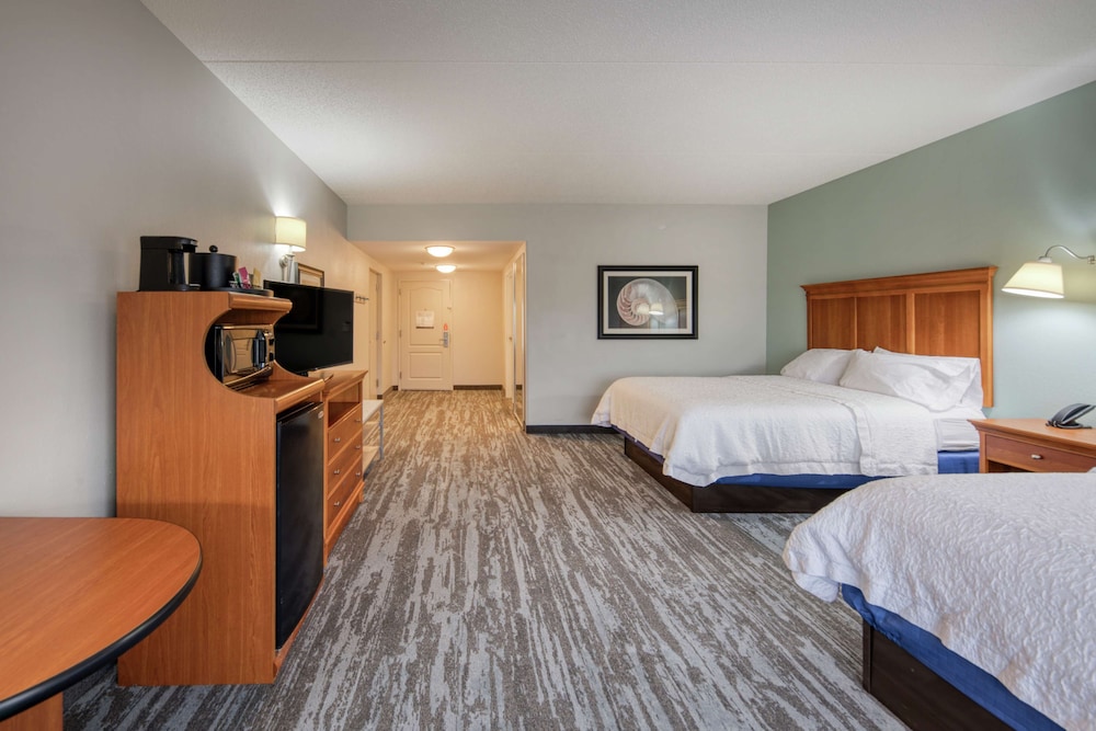 Room, 2 Queen Beds, Accessible, Non Smoking - Photo 3