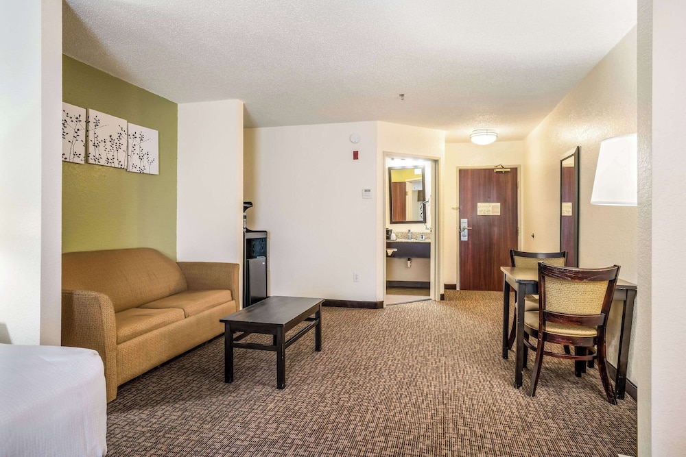 Suite, Non Smoking photo 3