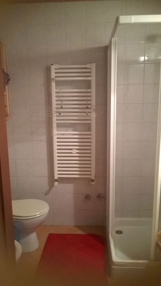 Standard Double Room, 1 Queen Bed, Non Smoking, Ground Floor photo 2