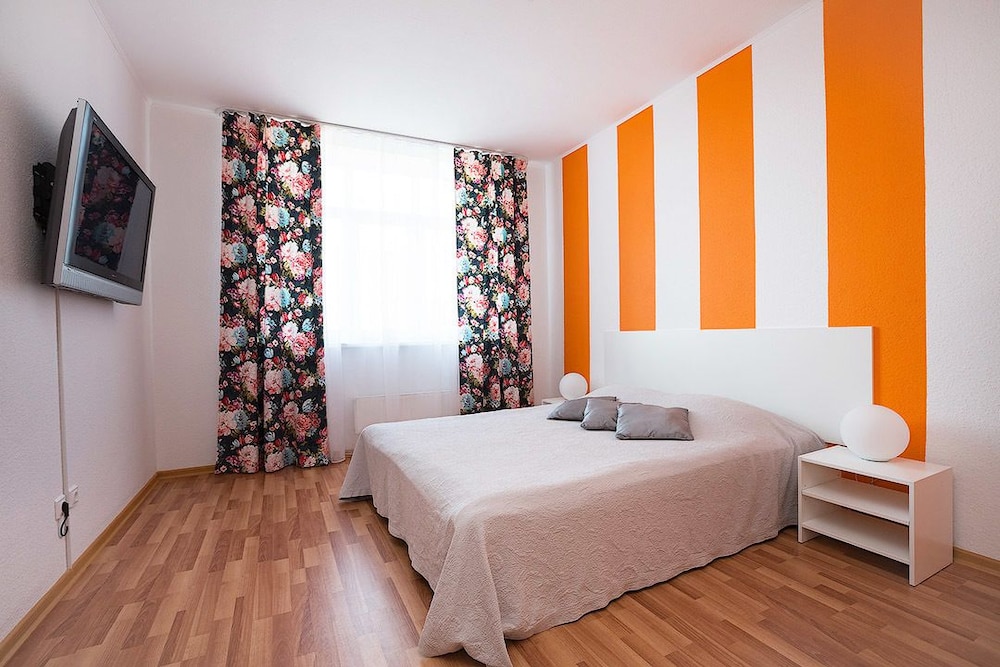 Apartment on Soyuznaya, 27-165 photo 1