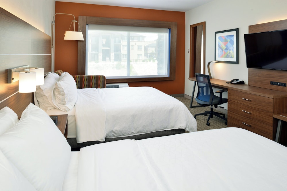 Standard Room, 2 Queen Beds, Accessible (Mobility, Roll-In Shower) - Photo 2