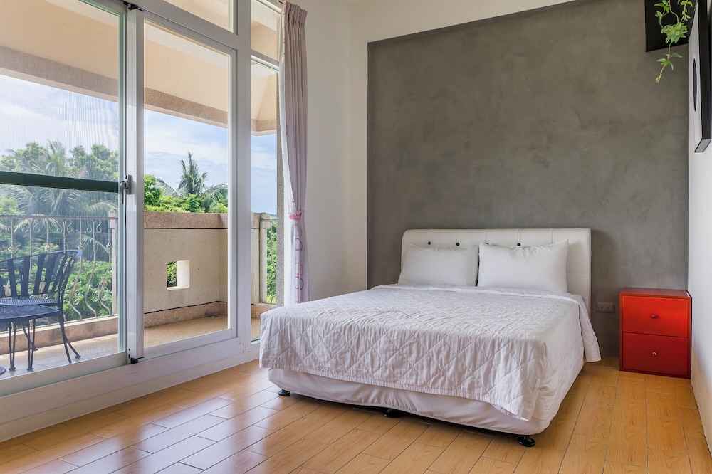 Quadruple Room With Balcony - Photo 1