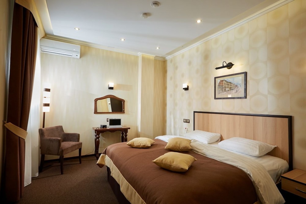 Luxury Suite, 1 King Bed, Balcony