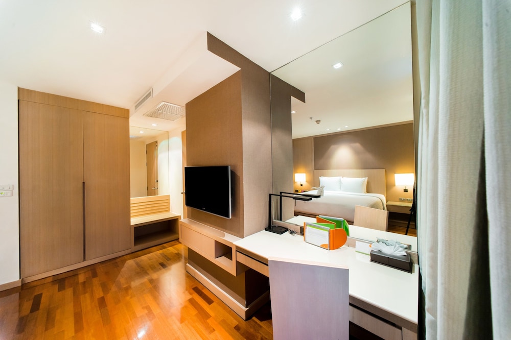 Two Bedroom Suite - Photo 16