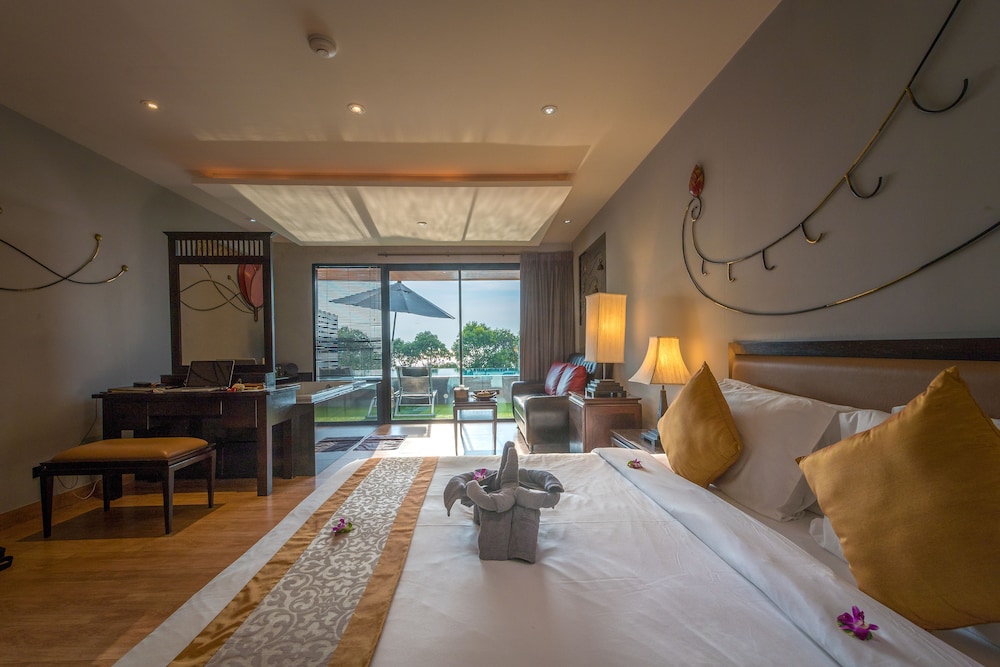 Deluxe with Pool Access Ocean VIew - Photo 3