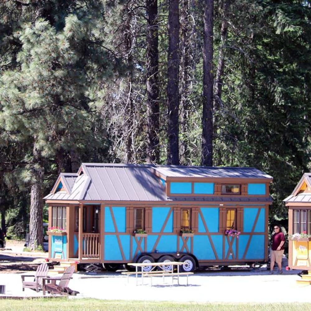 House, 1 Bedroom (Tiny House, No Pets, Linens Included) photo 3