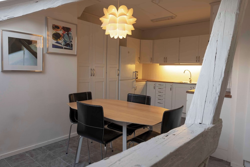 Standard Apartment, Multiple Beds, Non Smoking, Kitchen - Photo 6