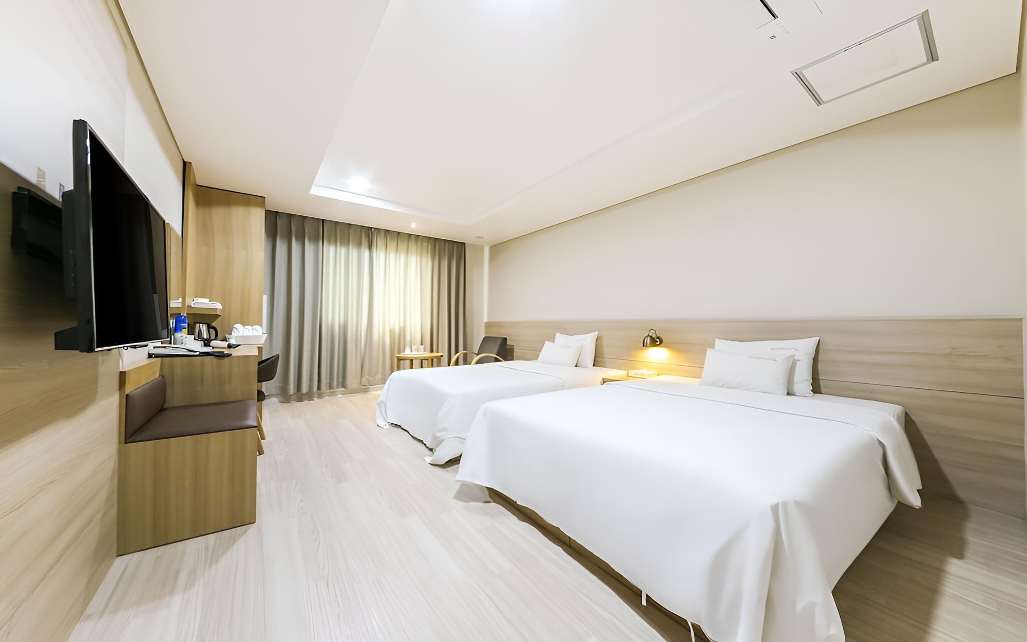 Room (Business Twin) photo 1