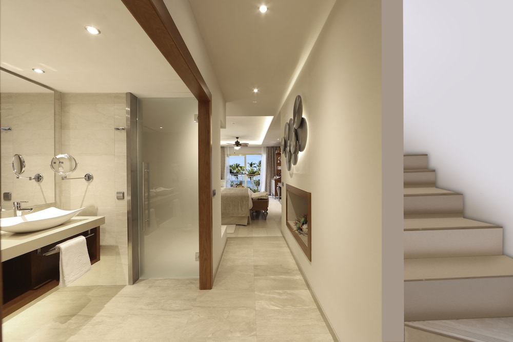 Mirage Club Sky View Suite Roof Top With Outdoor Jacuzzi