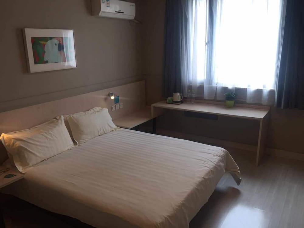 Standard Room - Photo 27