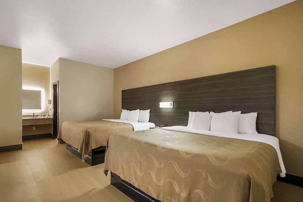 Suite, Multiple Beds, Non Smoking - Photo 1