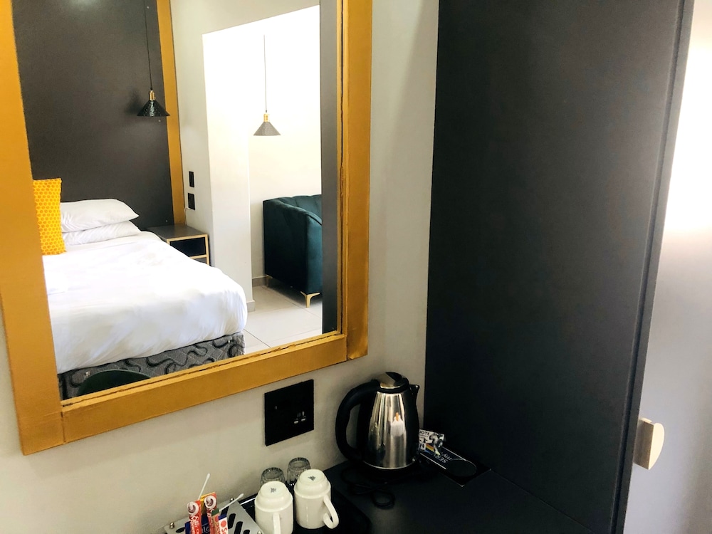 Standard Twin Room, 2 Twin Beds - Photo 12