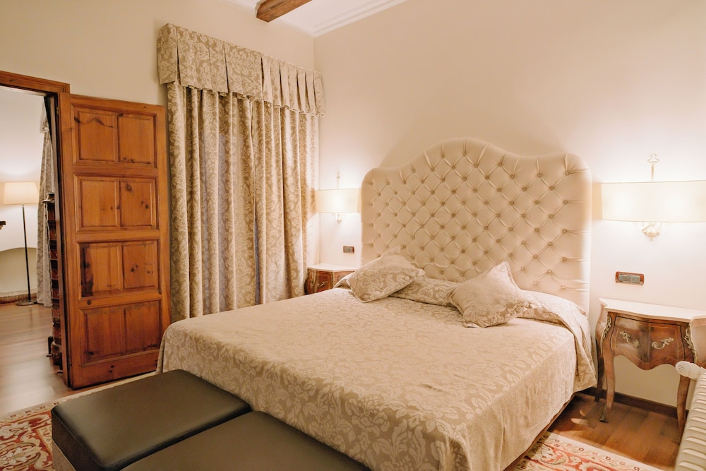 Suite, Terrace, Partial Sea View Suite, Terrace, Partial Sea View