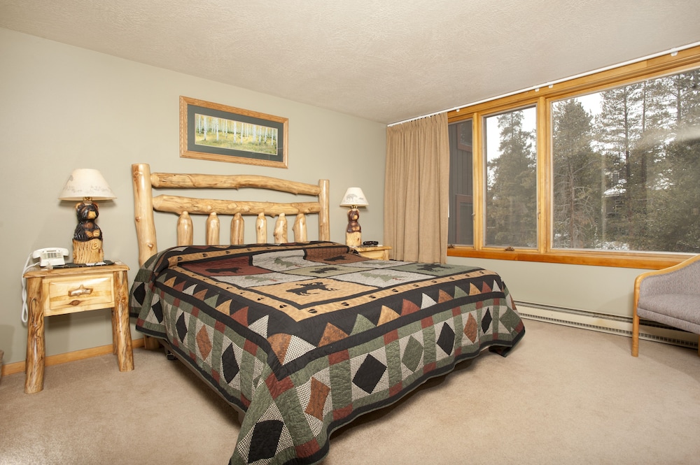 Condo, 2 Bedrooms, 2 Bathrooms photo 3