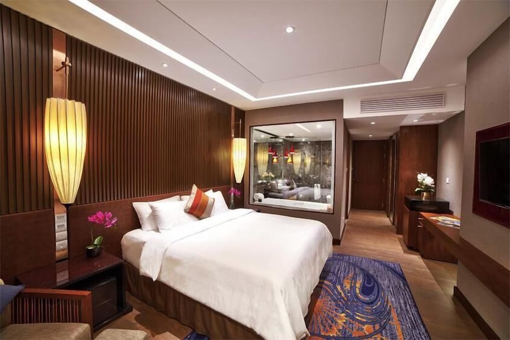 Deluxe Room, Multiple Beds (Inya Wing - Sedona Room) photo 1