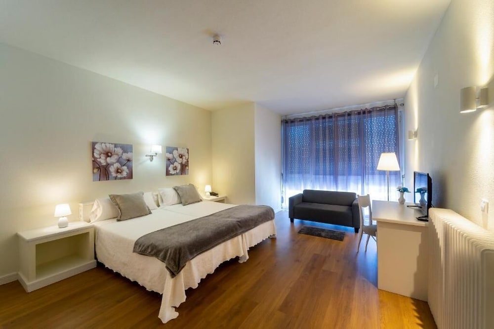 Quadruple Room With Four Single Beds