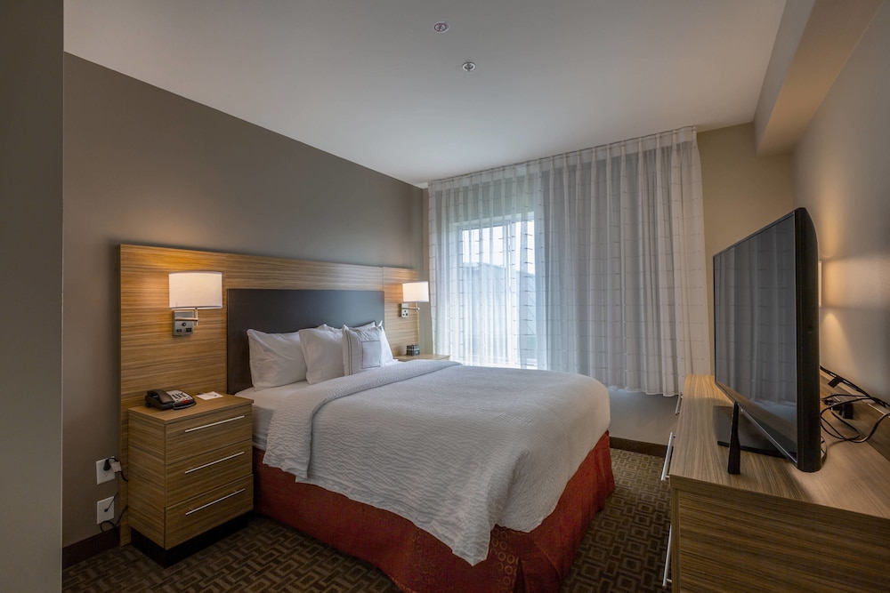 Suite, 1 Bedroom (Mobility/Hearing Accessible, Tub)