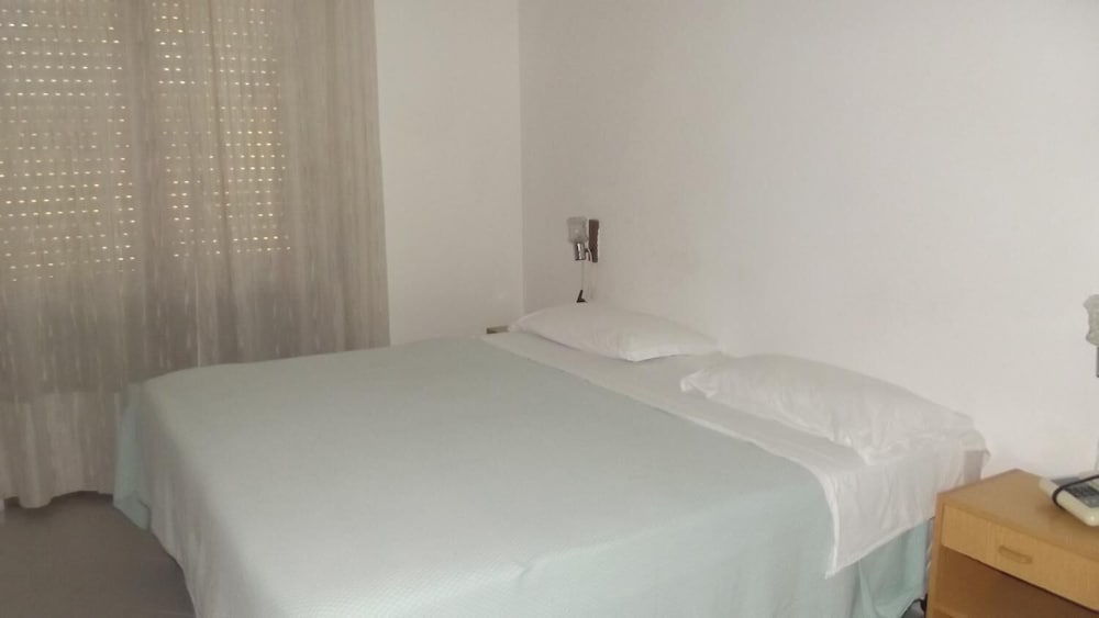 Double or Twin Room photo 2