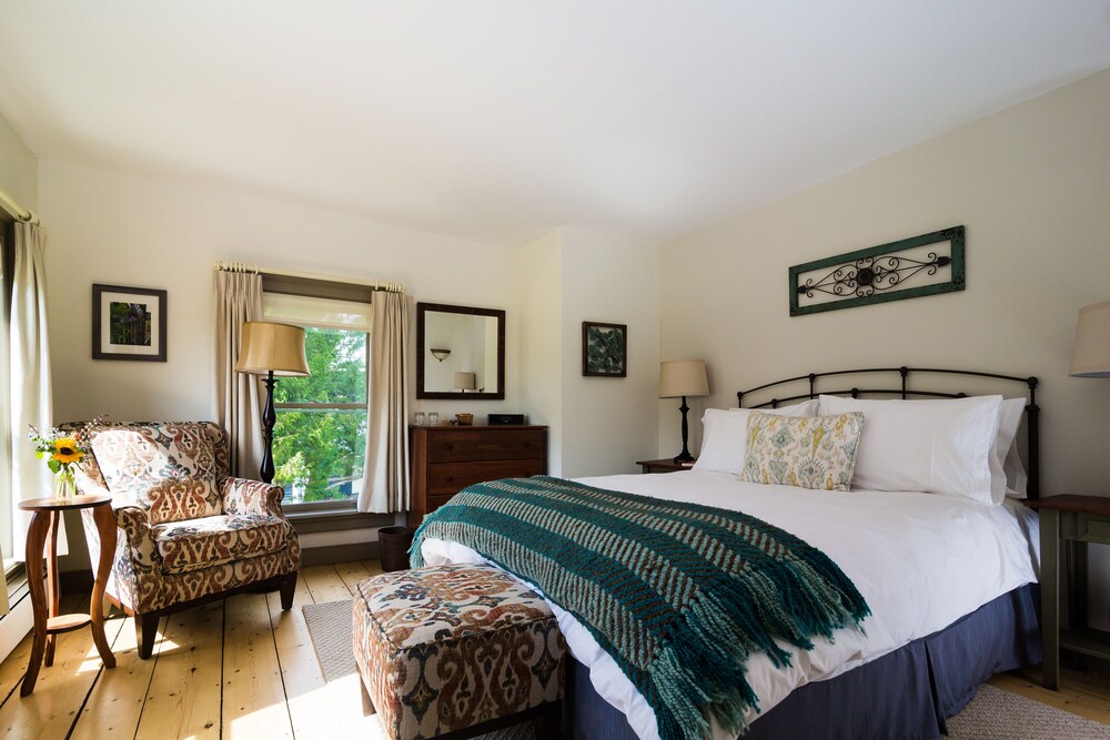 Suite, Ensuite (Forest Suite: 2 Room) photo 2