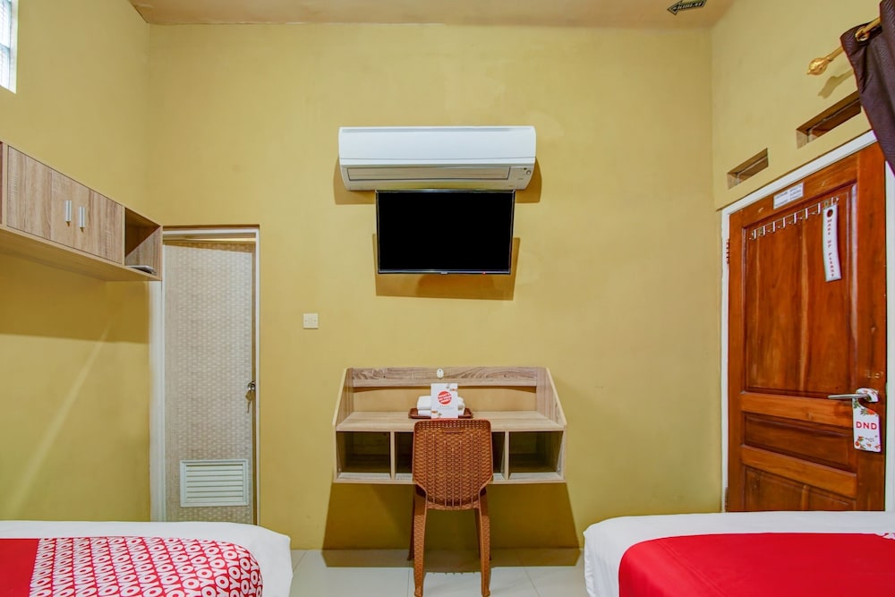 Standard Twin Room - Photo 1