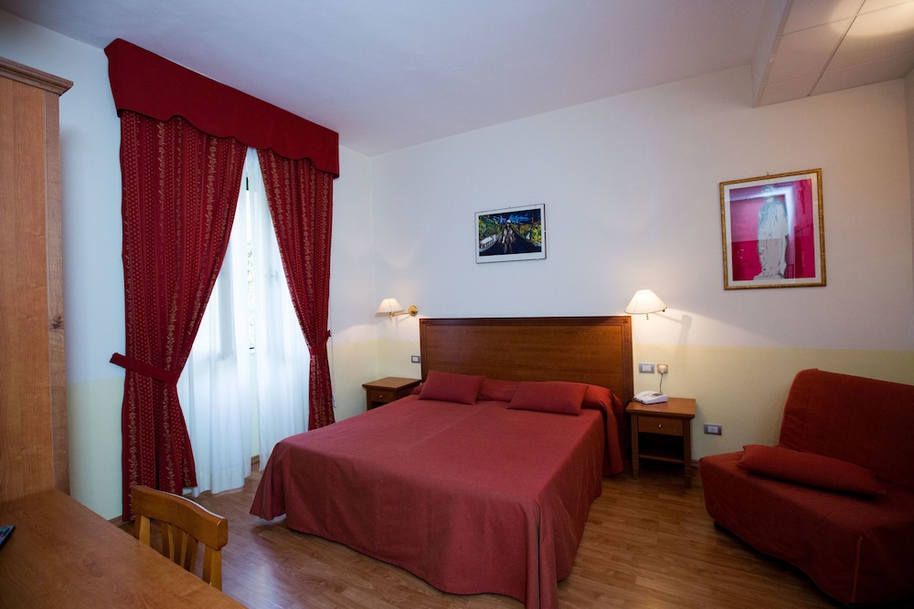 Single Room photo 1