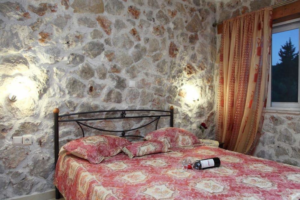 Apartment (ground floor)