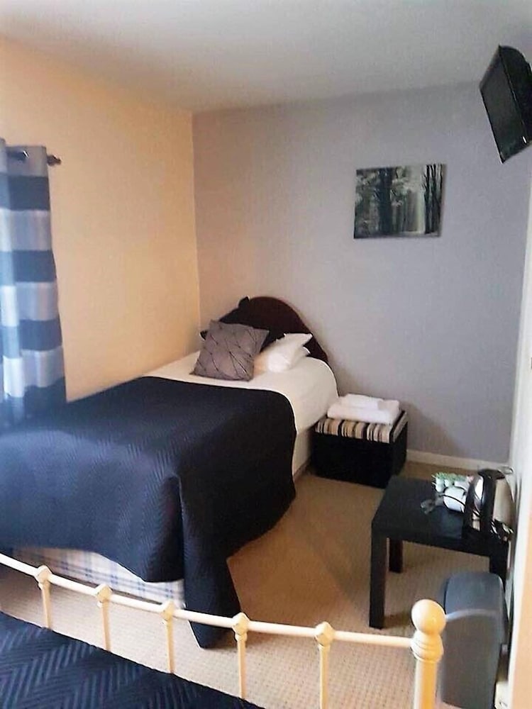 Standard Triple Room, Ensuite (Room 3 ) photo 2