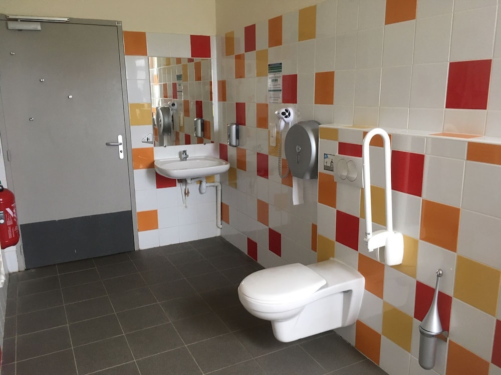 Quadruple Room - Shared Bathroom - Photo 3