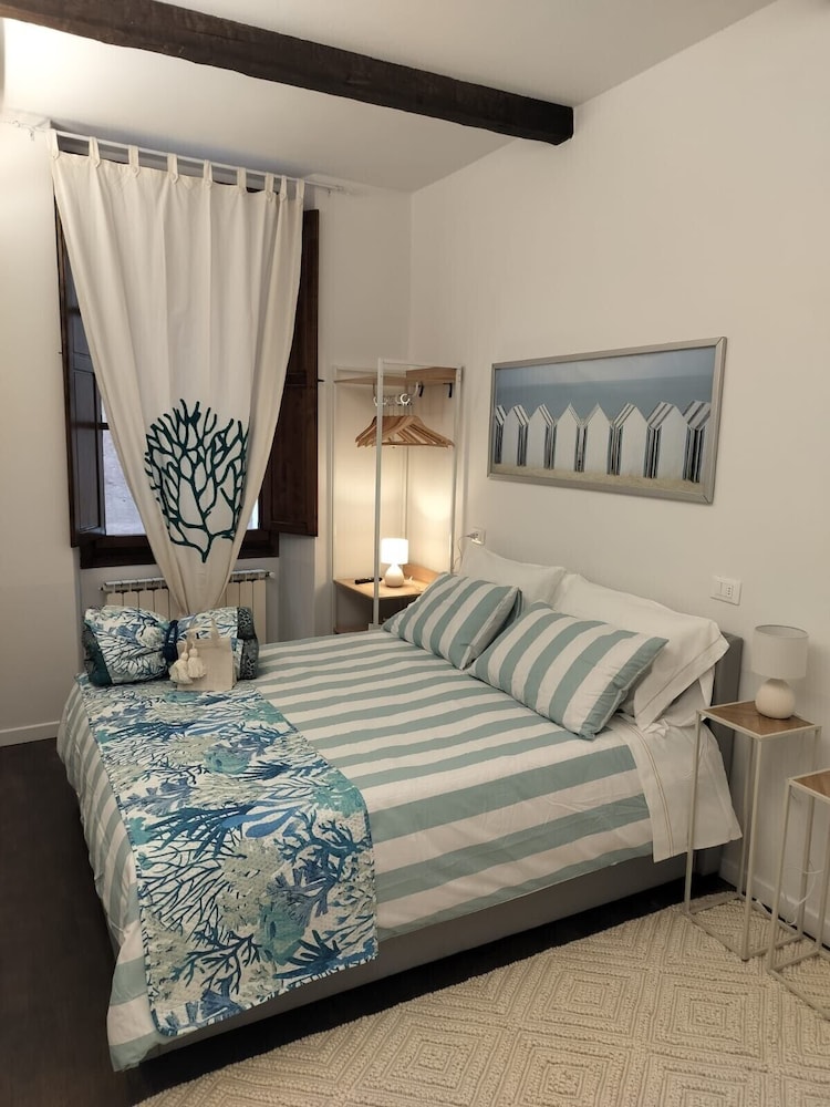 Classic Double or Twin Room, Courtyard View