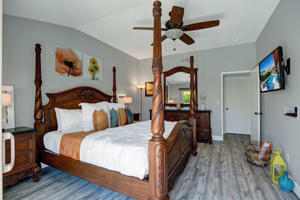 House (2 Bedrooms)