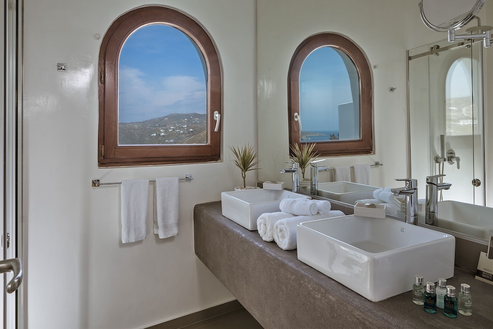 Junior Suite, Hot Tub, Sea View - Photo 11