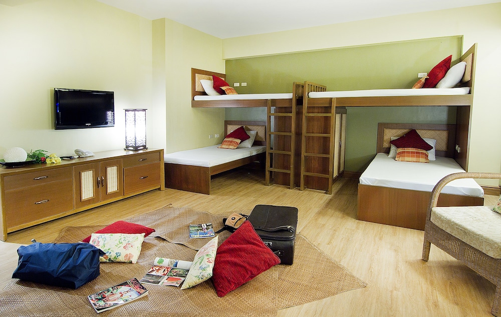 Family Shared Dormitory, Multiple Beds photo 2