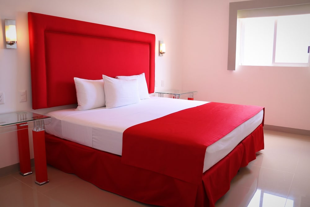 Standard Room, 1 King Bed photo 2